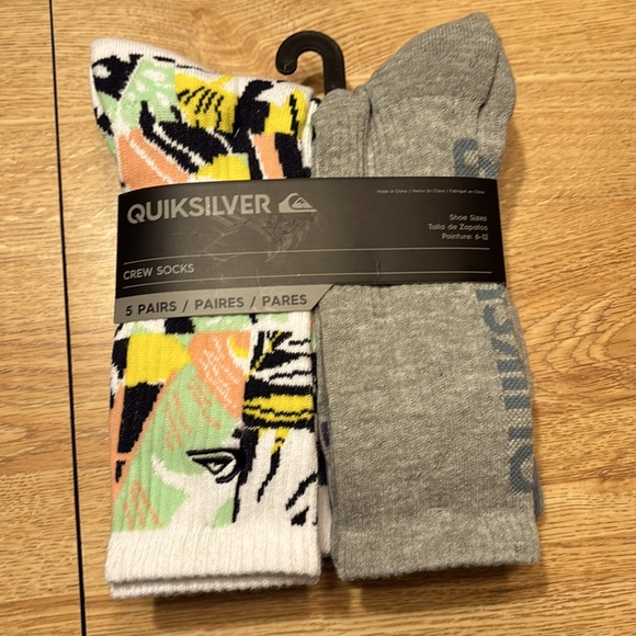NWT Quicksilver 5 pair Crew Sock - Picture 1 of 3